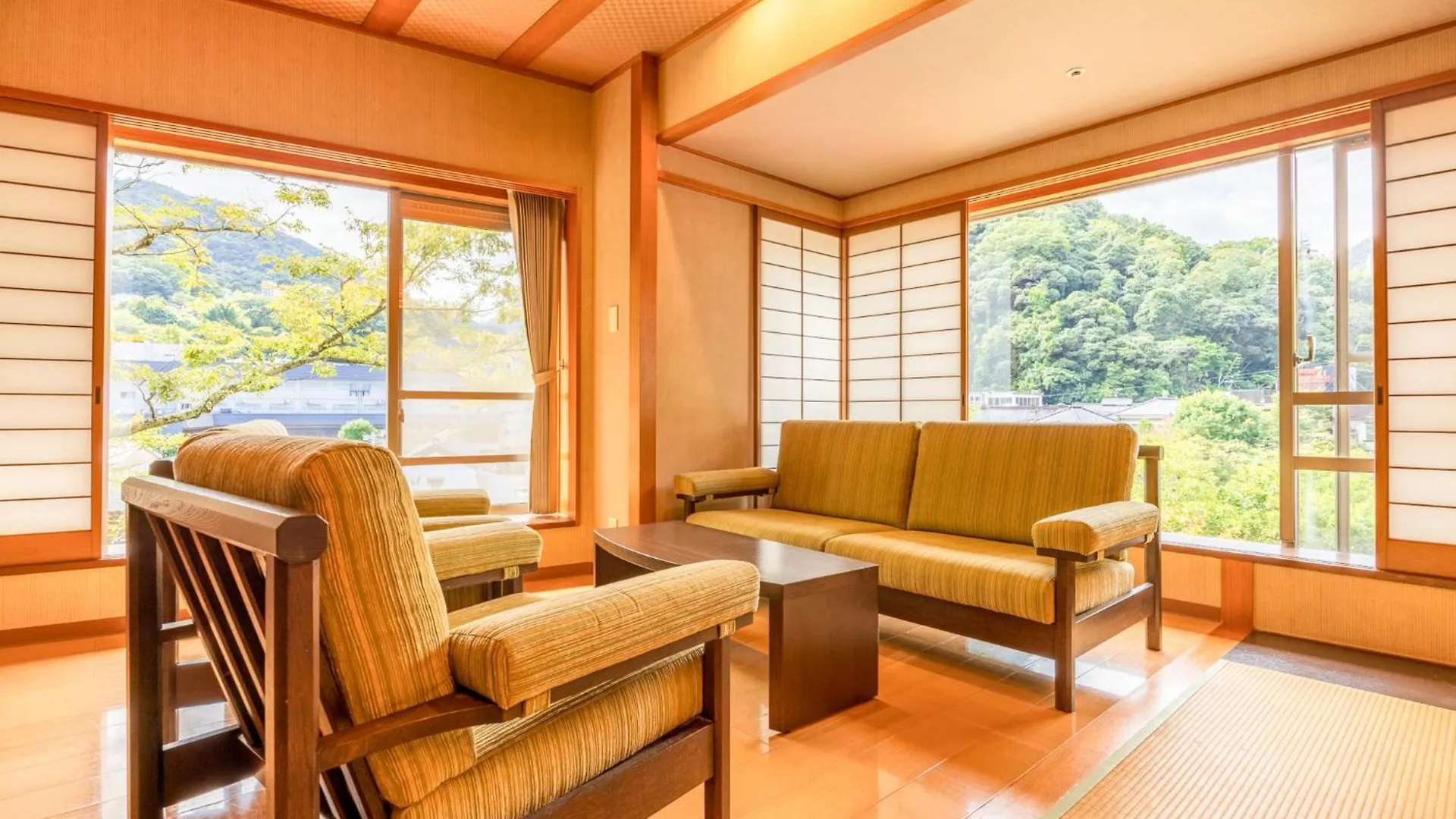 Hakone Yumoto Onsen Hotel Kajikaso 4*,  Japan
