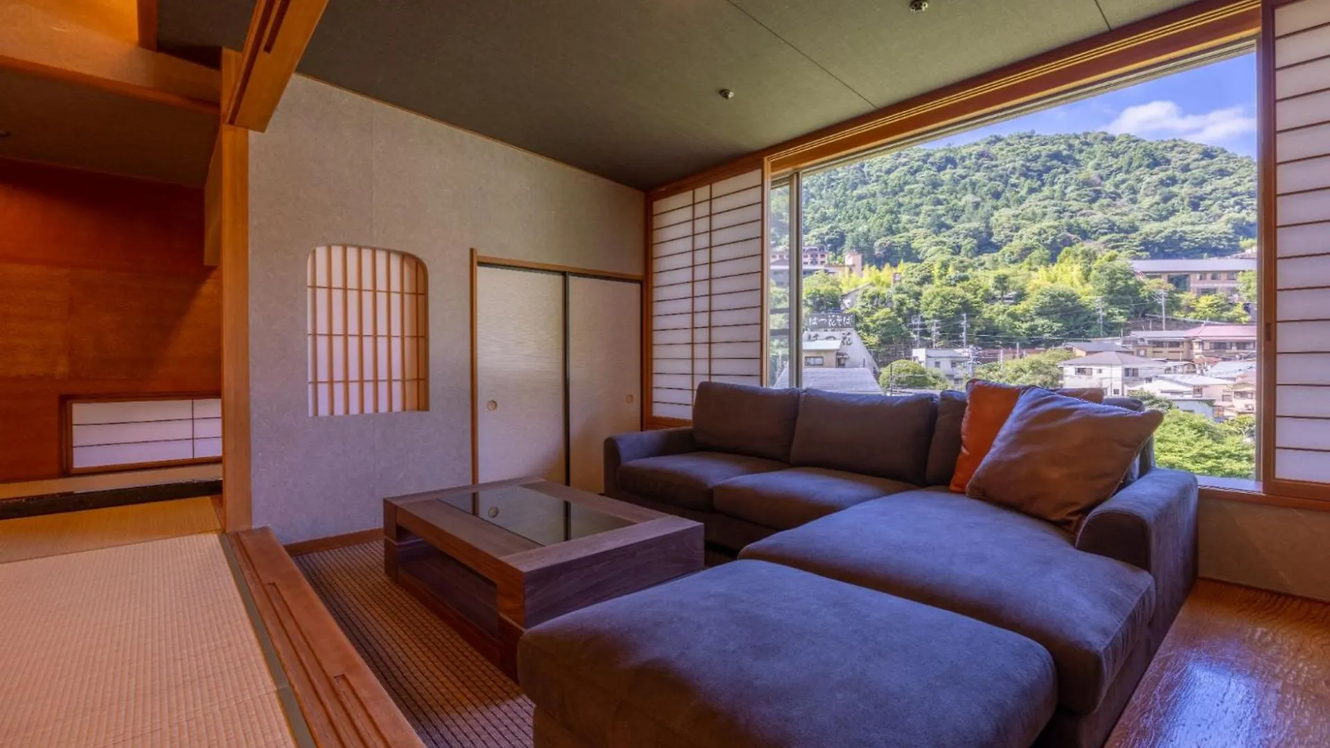 Hakone Yumoto Onsen Hotel Kajikaso Japan